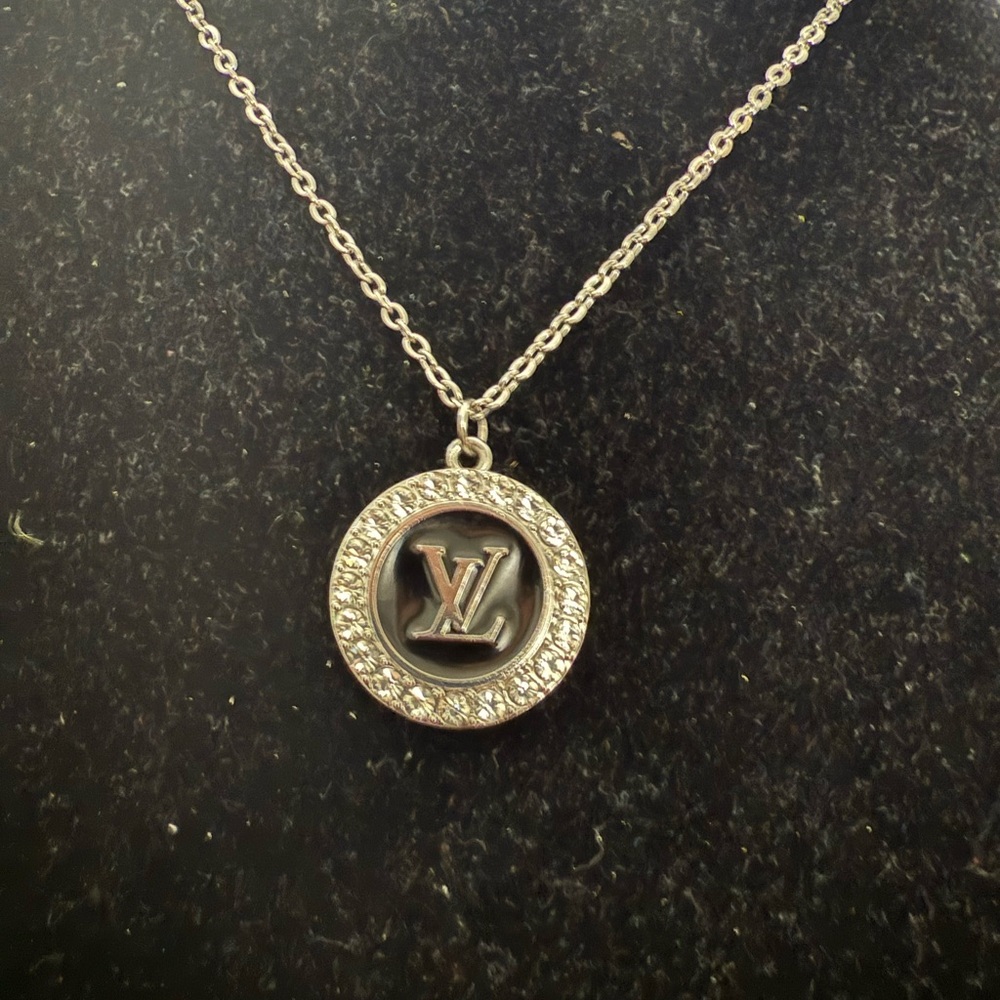 New upcycled Louis Vuitton Elegant Silver Pendant Necklace - Picture 3 of 5